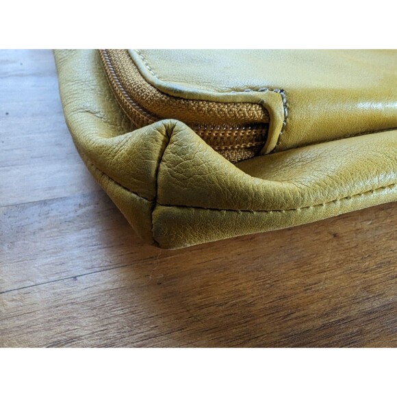 B. Makowsky Organizer Mustard & Brown Genuine Leather Messenger Cross-body bag - Picture 7 of 16